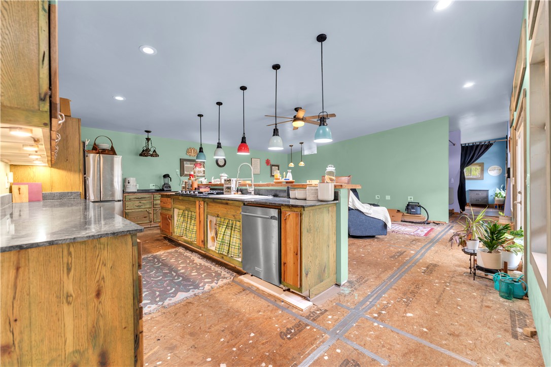 ROCKCREEK - Residential