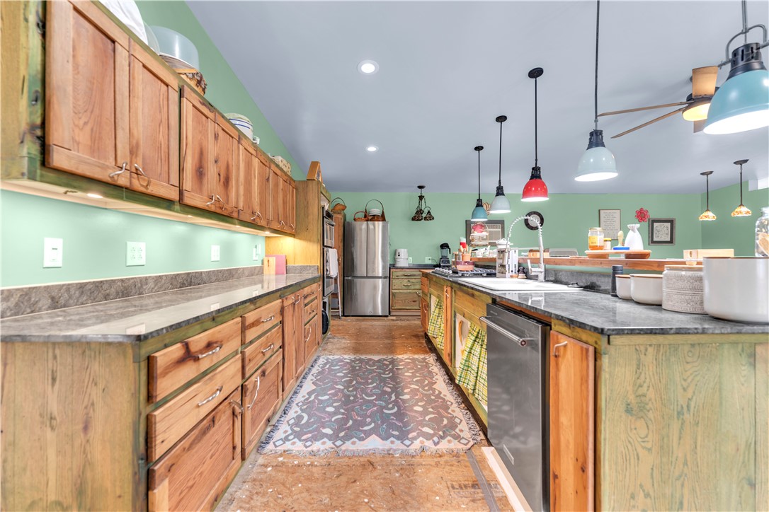 ROCKCREEK - Residential