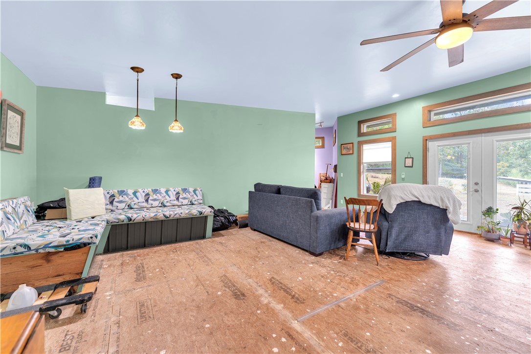 ROCKCREEK - Residential