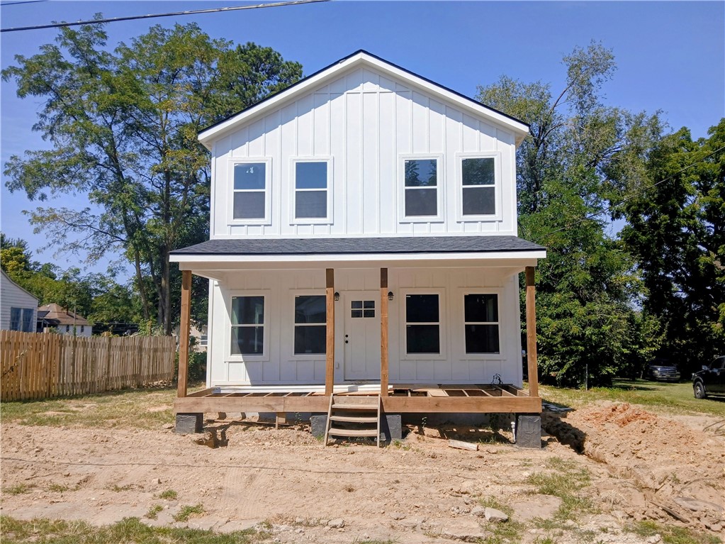 NEW CONSTRUCTION!! Gorgeous new build in the heart of Berryville offers 2 levels with 6 bedrooms, 2 of which are master suites with huge Walk in closets and 4 spacious bathrooms. 2 levels of classic black and white touches, this home offers all the luxury of a modern and chic home built with large families and open space in mind. Gather your favorite people in one place, whether it be the sitting porch out-front or the covered back patio in back amongst the shade trees. Dual Zone HVAC , Granite countertops, high efficiency vinyl windows and highest quality of Vinyl Flooring throughout. Walking distance to Berryville schools and many down town conveniences.