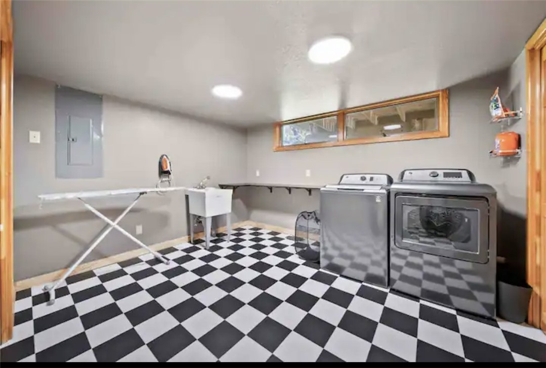 Sunset Woods - Residential