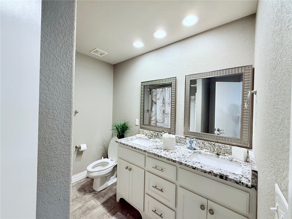 Town Homes At Forest Hills - Residential Lease