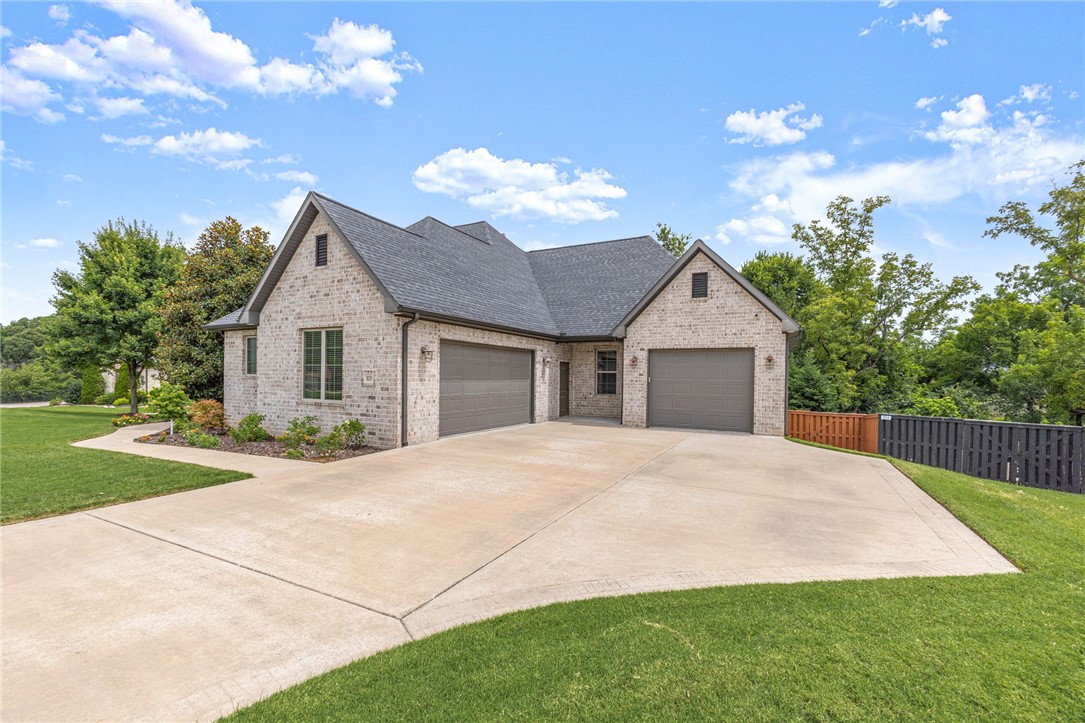 Oak Tree Centerton - Residential