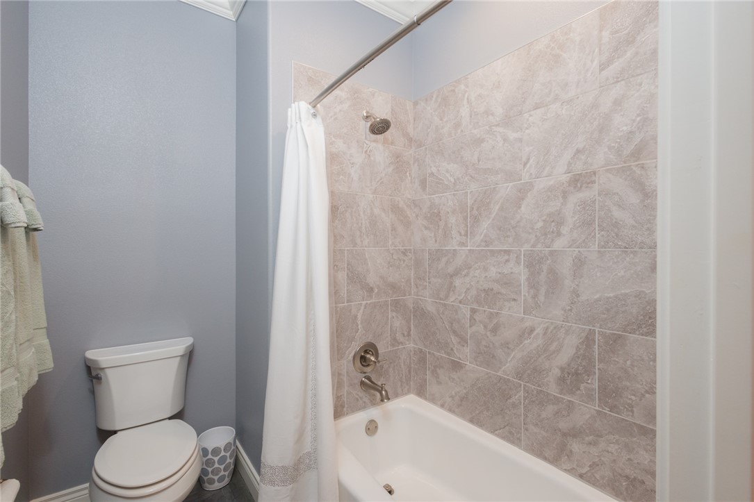 Oak Tree Centerton - Residential