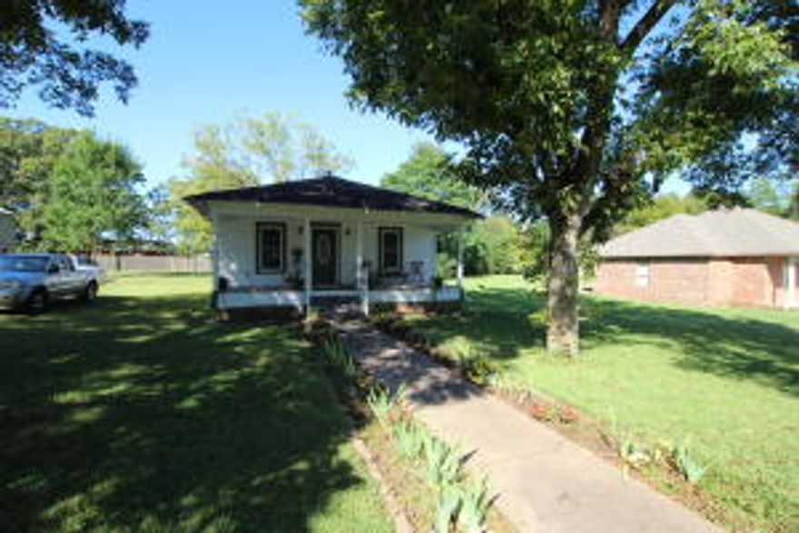 New listing under 100,000 all appliances stay, stove dishwasher, matching refrigerator, new flooring, complete and total makeover, 2bed 1bath, large laundry room. In the middle of town with all conveniences, mini split is new electral heat and air! call for your appointment today.