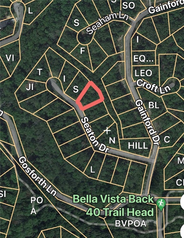 Nice building lot, slopes uphill in front, but then gentle uphill slope, perk test available upon request.
Back 40 trailhead just a minute away. Enjoy all Bella Vista amenities, Seller has several lots , contact listing agent for package of lots available.