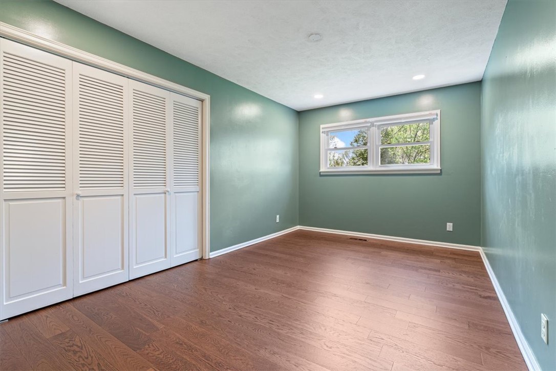 University View Sub Siloam Spgs - Residential