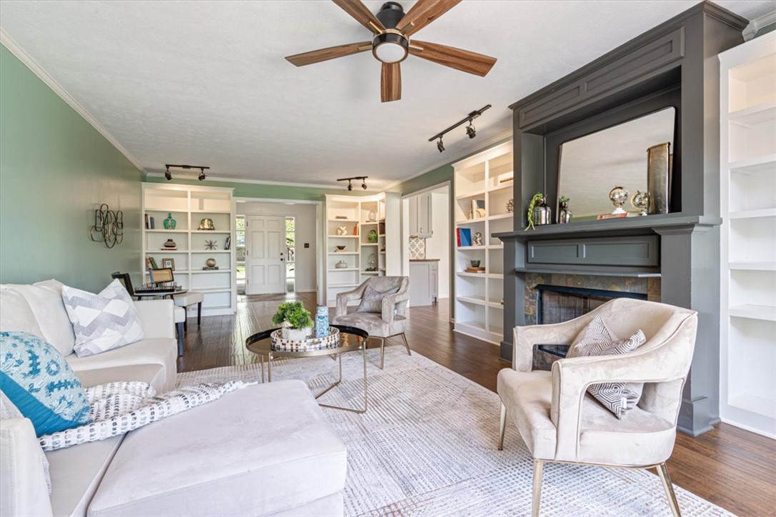 University View Sub Siloam Spgs - Residential