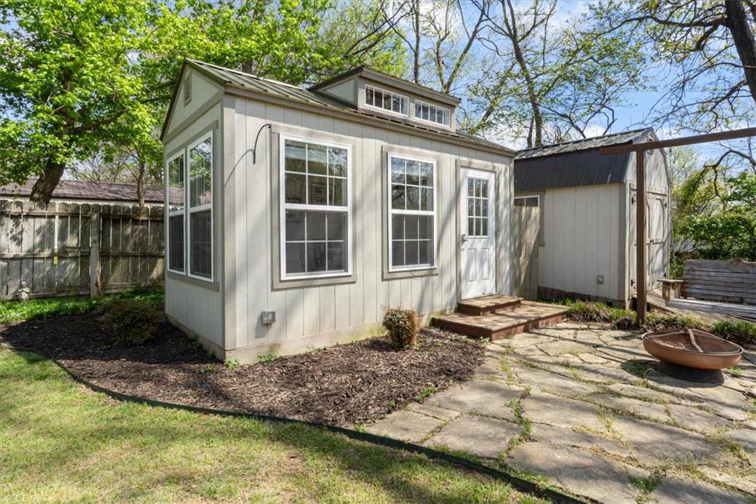 University View Sub Siloam Spgs - Residential