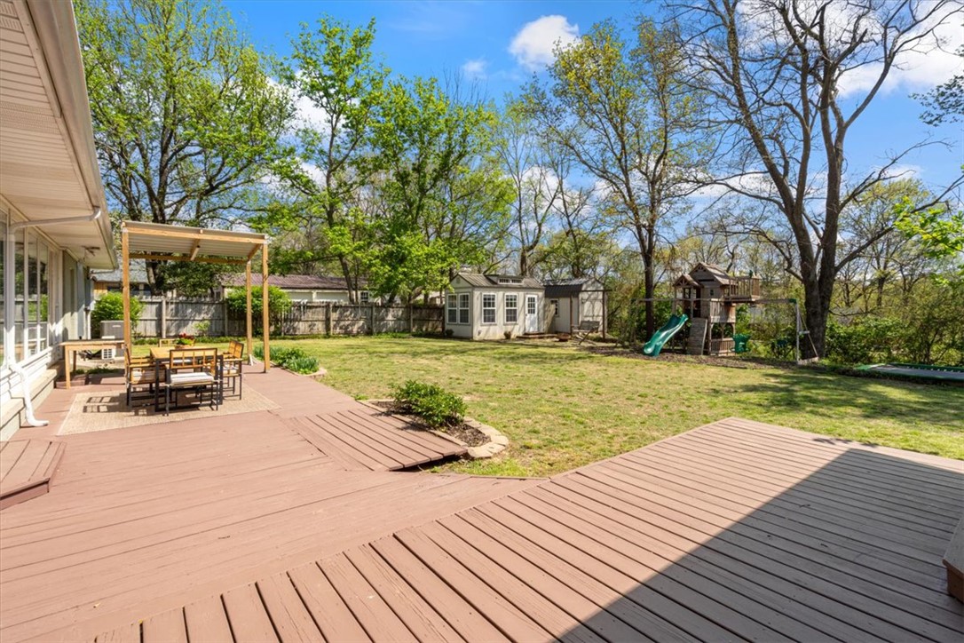 University View Sub Siloam Spgs - Residential