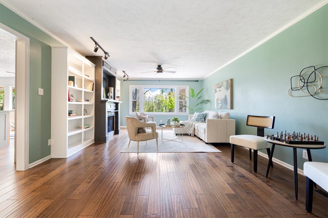 University View Sub Siloam Spgs - Residential