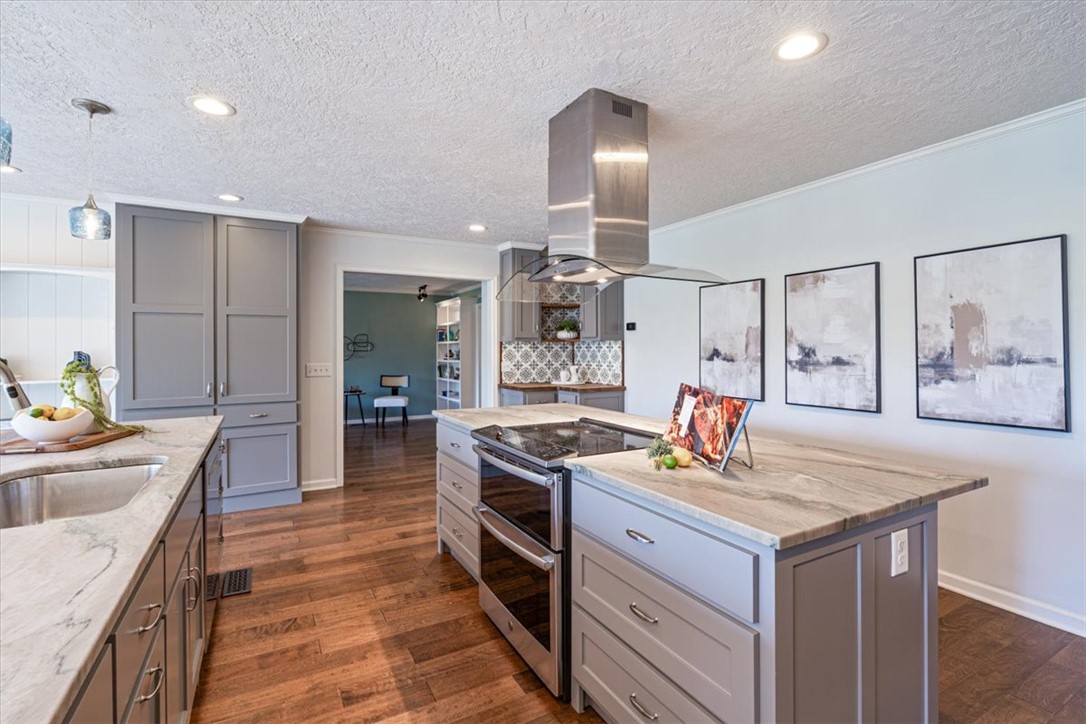 University View Sub Siloam Spgs - Residential