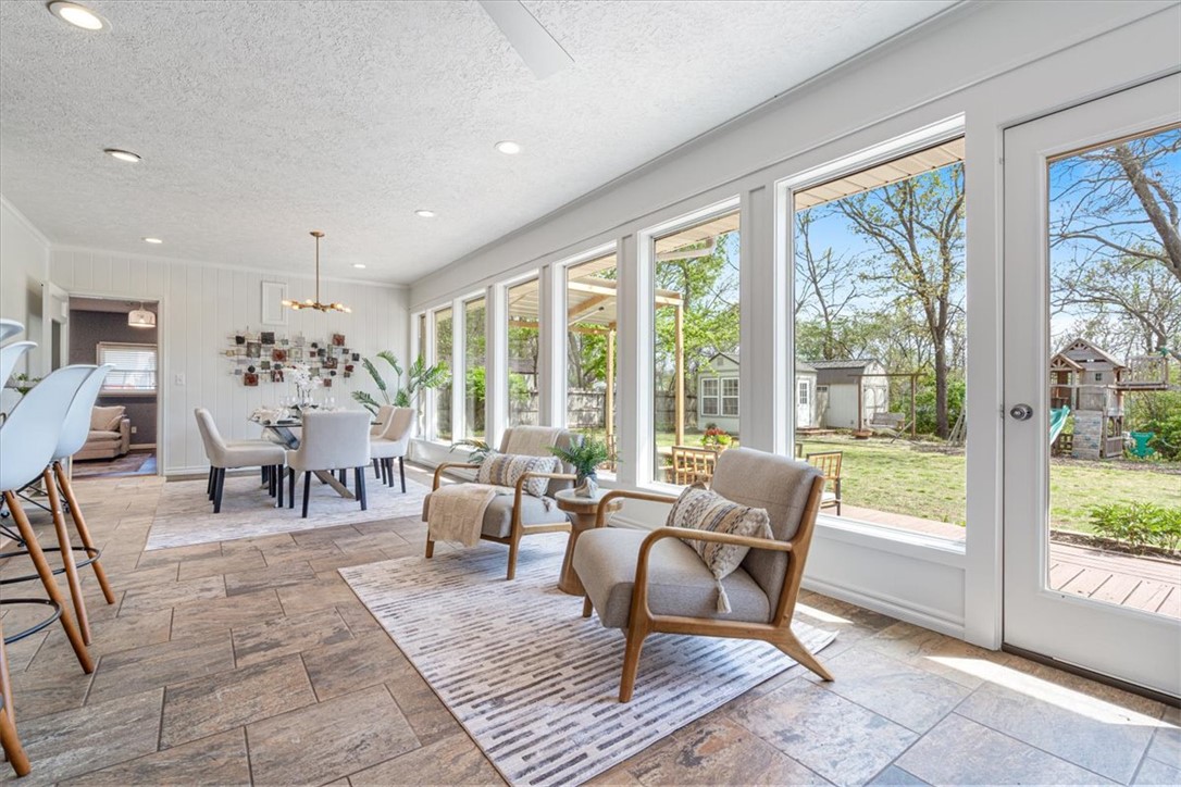 University View Sub Siloam Spgs - Residential