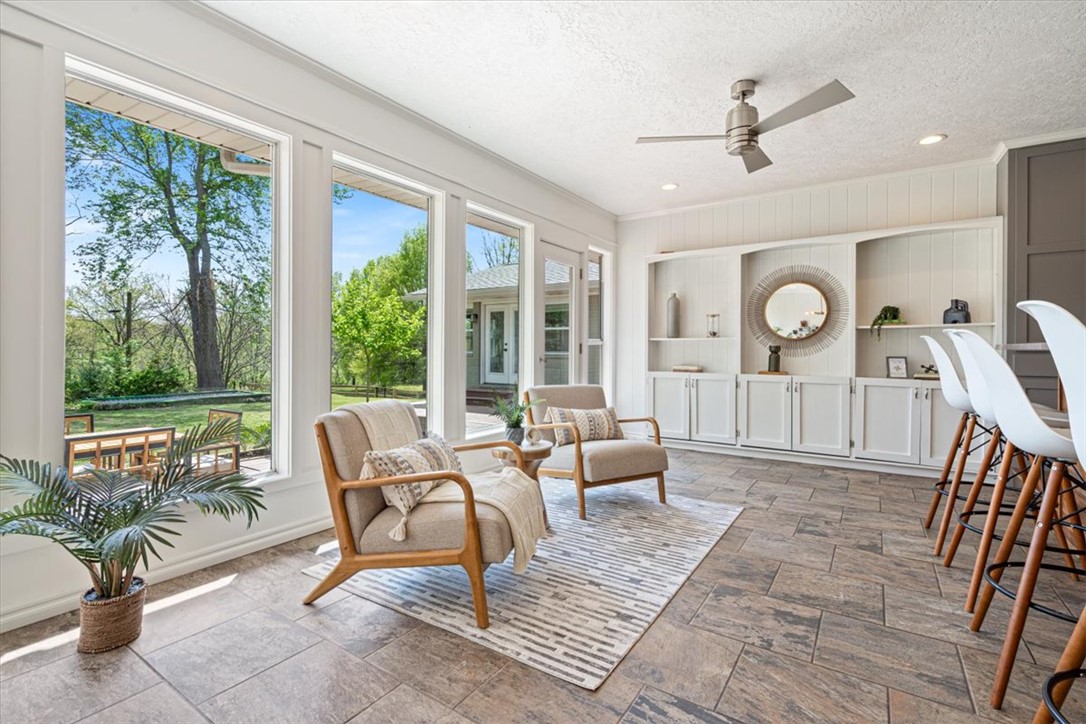 University View Sub Siloam Spgs - Residential