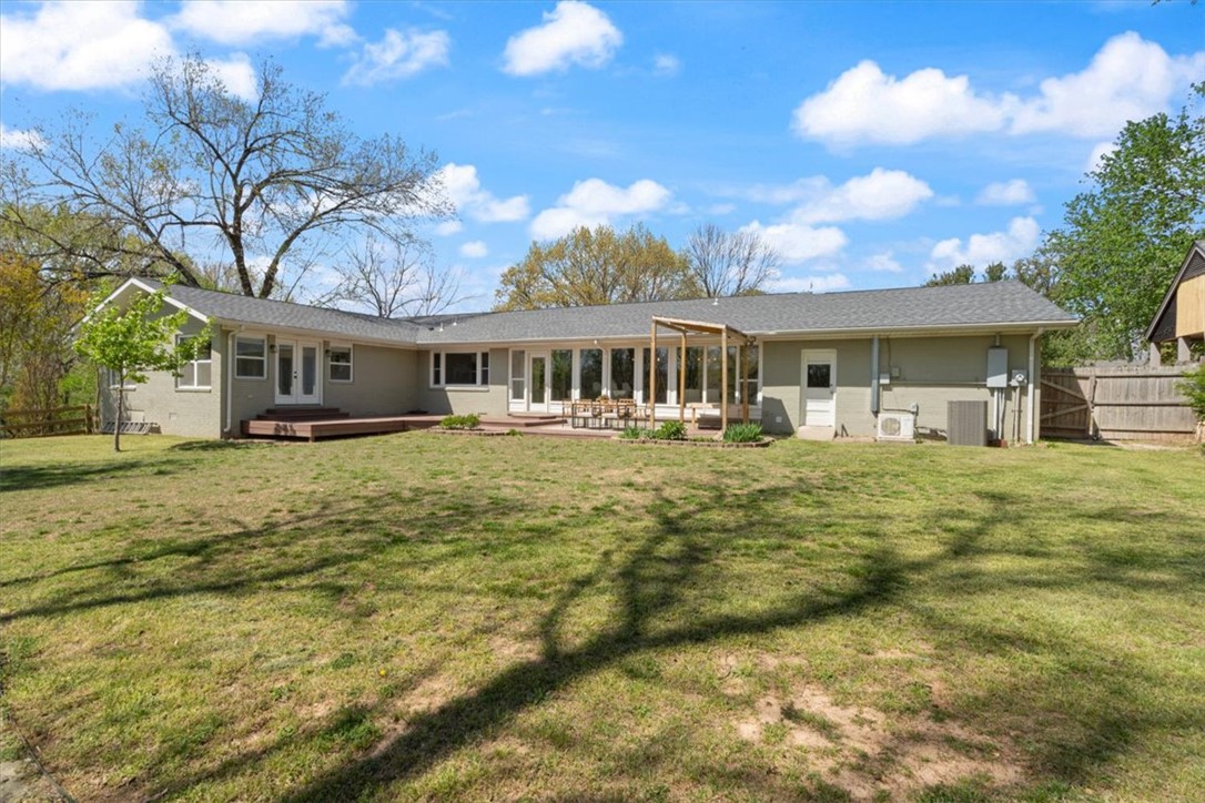 University View Sub Siloam Spgs - Residential