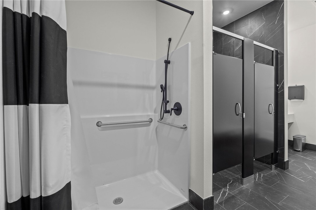 MEDLIN MEADOWS SUB PH 2-BENTONVILLE - Residential