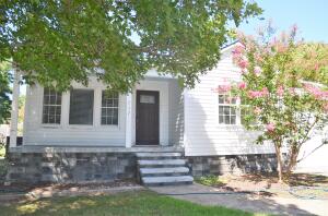You're going to want to see this charming house that sits on a corner lot. You'll enjoy a covered back deck with a fenced in back yard. The garage has room to park your car and still have a small shop area. Beautiful large trees in the yard. This home is right in the middle of town. Close to Skyline elementary school. Close to the hospital. It's pretty much close to everything in Harrison. Plus, you're only 15 minutes to the majestic Buffalo National River and many hiking trails. This house has all the comfort and convenience you want in home.