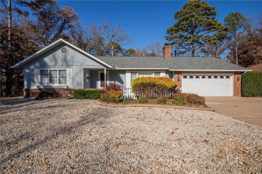 Cute 2 bedroom 2 bath home in Bella Vista, just minutes from Back 40 Trailhead. Large living room with fireplace. Kitchen features solid surface counter, refrigerator and dishwasher. Great enclosed back porch. Maintenance yard with additional storage shed.