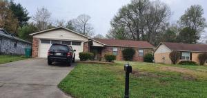 Immaculate West Russellville home! Large fenced back yard, new flooring, fresh paint, fireplace, 2 car garage, and located on a cul-de-sac close to West Russellville conveniences. Make your appointment today!