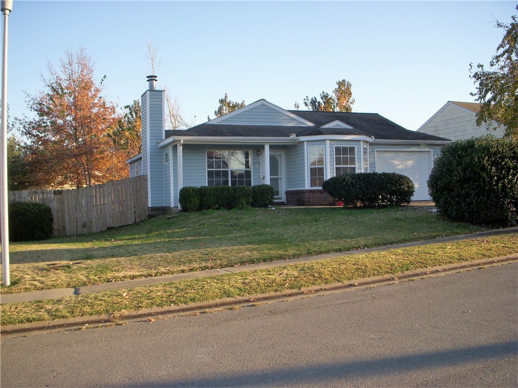 Cute, well-maintain home. Fenced back yard. Very conveniently located close to Wedington Drive and I49 and just a few minute drive to the U of A campus.