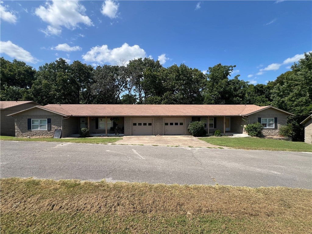 17881 E Village Road