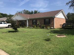 1511 East L Street - You won't find a cleaner nicer home in this price range in Russellville. Every detail has been brought to perfection. Look at this one and you will buy it. 3 bedrooms, 2 full baths, beautiful back yard with patio and storage building. Separate laundry room. $129,900 MLS# 19-1476