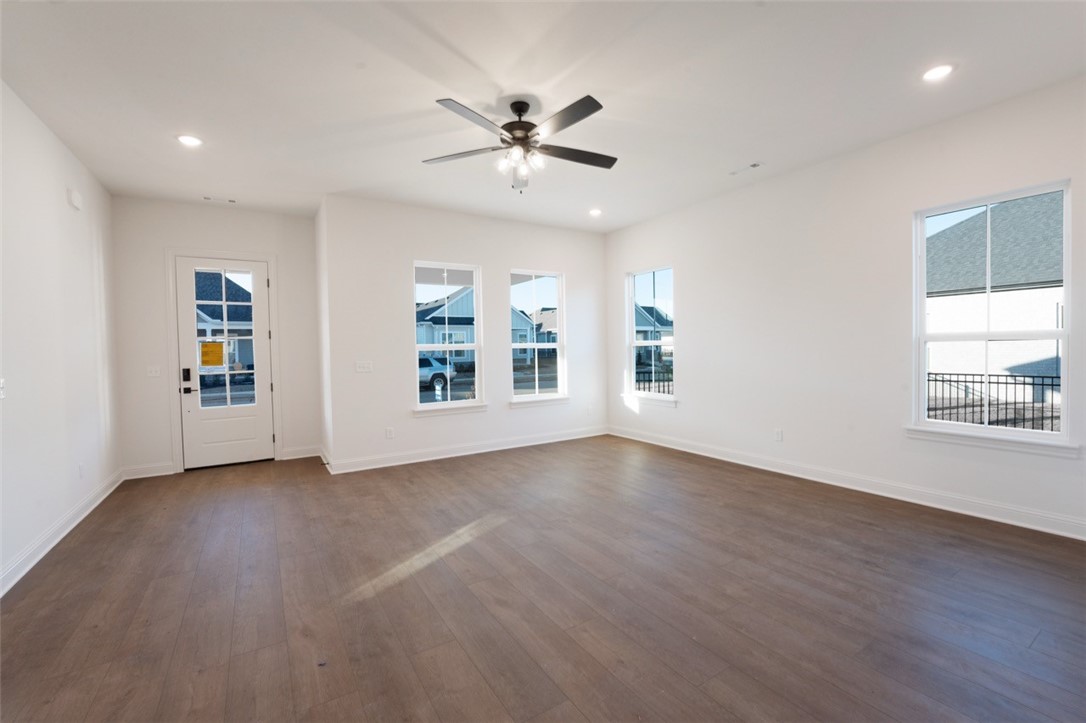 Cottages At The Park Ph Iii Springdale - Residential