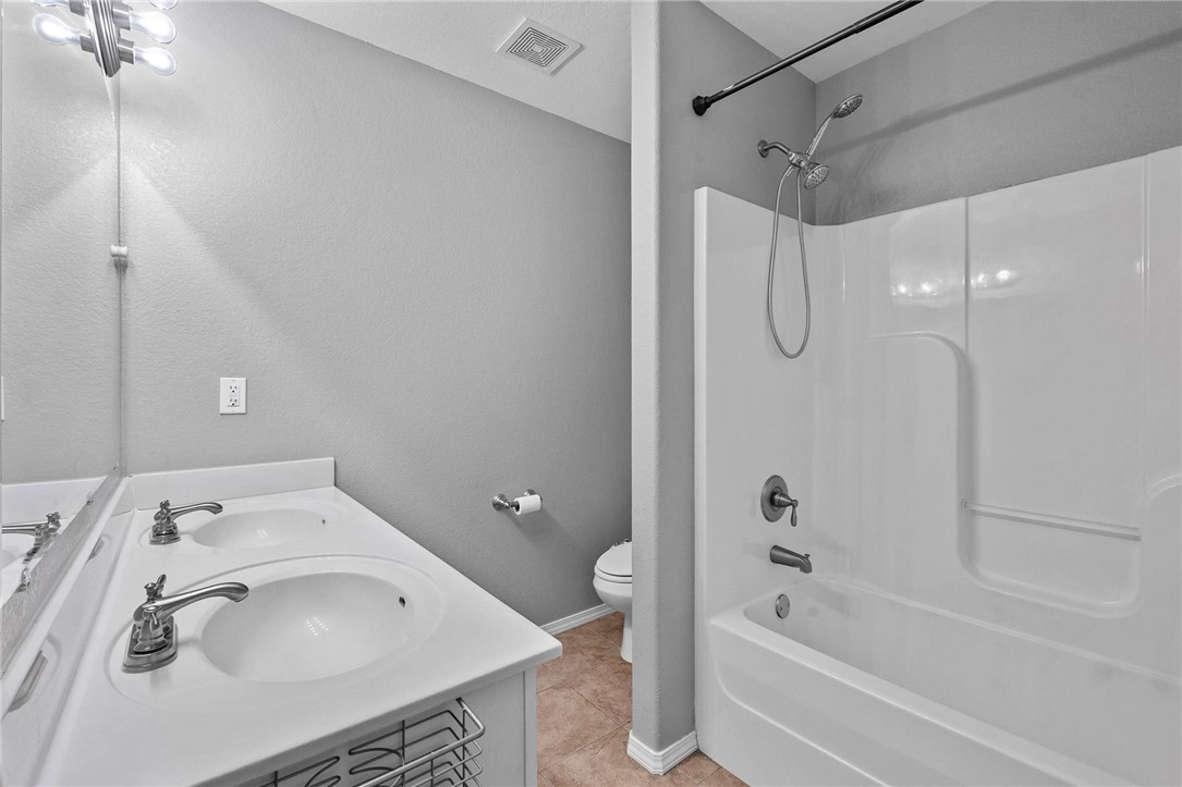 Commons At Walnut Crossing - Residential