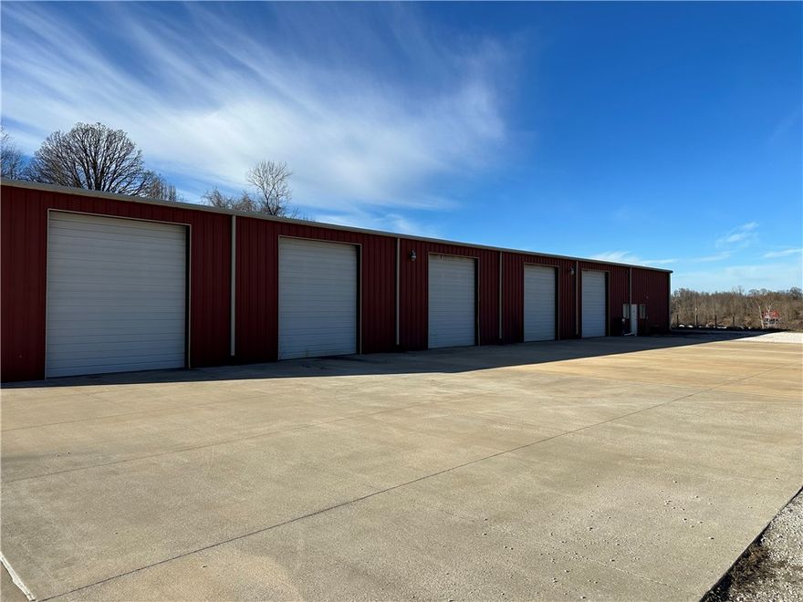 Looking for truck/mechanic shop, manufacturing location, or warehouse with easy access off of Hwy 65.  7,500 sq feet, 7 large roll up doors, 900 sq foot office space with bathroom and kitchen, comes with 2.41 acres for plenty of parking.
