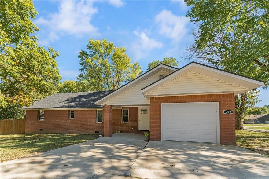 Recently fully renovated and updated home in Lincoln. Centrally located. Short distance to school just right up County Ave. Nice corner lot 4 bed 2 bath home. Fully updated and refinished only two years ago. Literally the entire house is like new. Roof, flooring, paint, kitchen appliances, fixtures, enclosed one car garage, wood fence. Etc… Must See! Wood flooring in the living room, carpet in the bedrooms, and ceramic tile in the kitchen. As for the fixtures, HVAC, WATER HEATER, MICROWAVE, AND STOVE ALL nearly NEW. The master is spacious with double closets and a large master bath with separate shower and jetted tub. Nearly new brick siding on the exterior. Huge corner lot with several large mature shade trees. The lot is wide and feels very private when you are in the backyard. Only distant neighbors to the North side of house, back of house is just a beautiful field. This would make a great addition to a rental/investment portfolio or first-time home! House priced below fair market value!