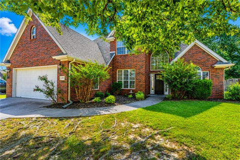 Photo of 5305 S 44th Place, Rogers, AR 72758 (MLS # 1351918)
