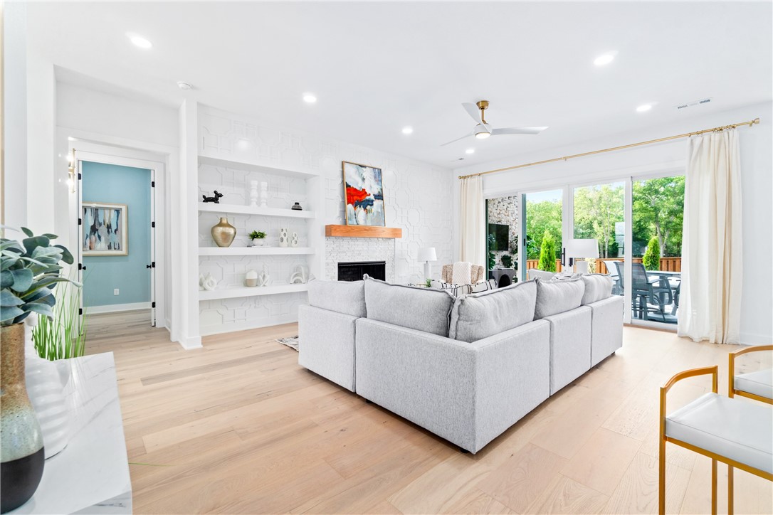 AURORA - Residential