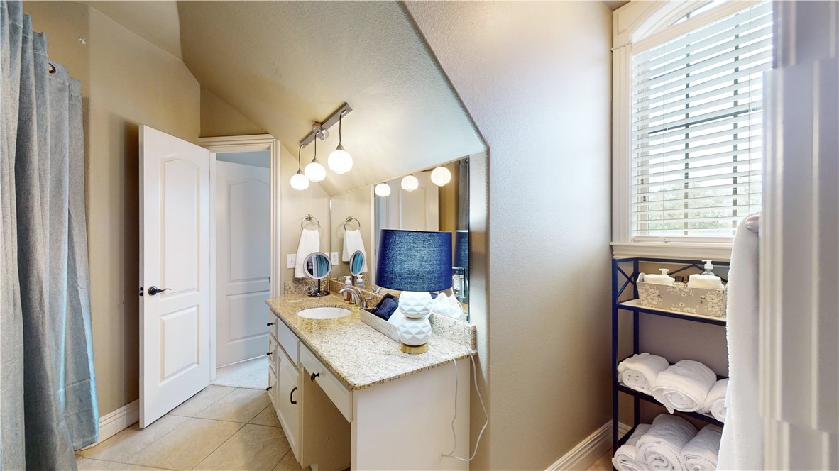 St Valery Downs Sub Cave Spgs - Residential