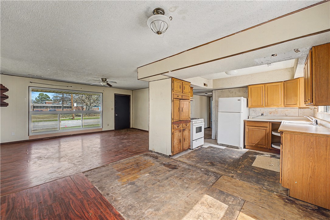 21730 Springdale Outlots - Residential