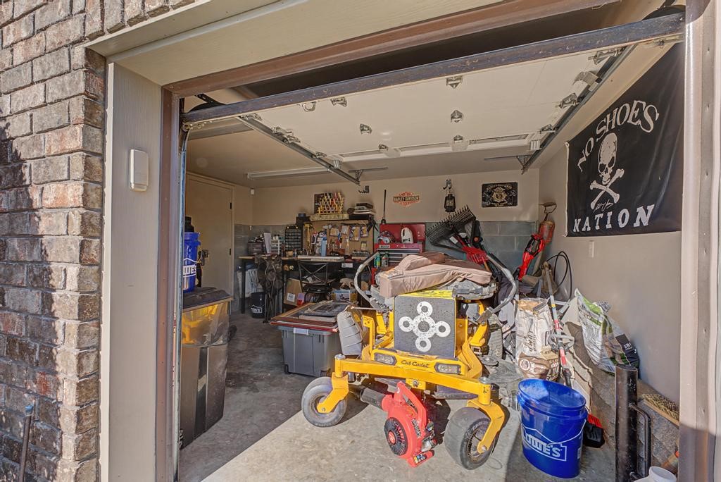 Estates At Brush Creek - Residential