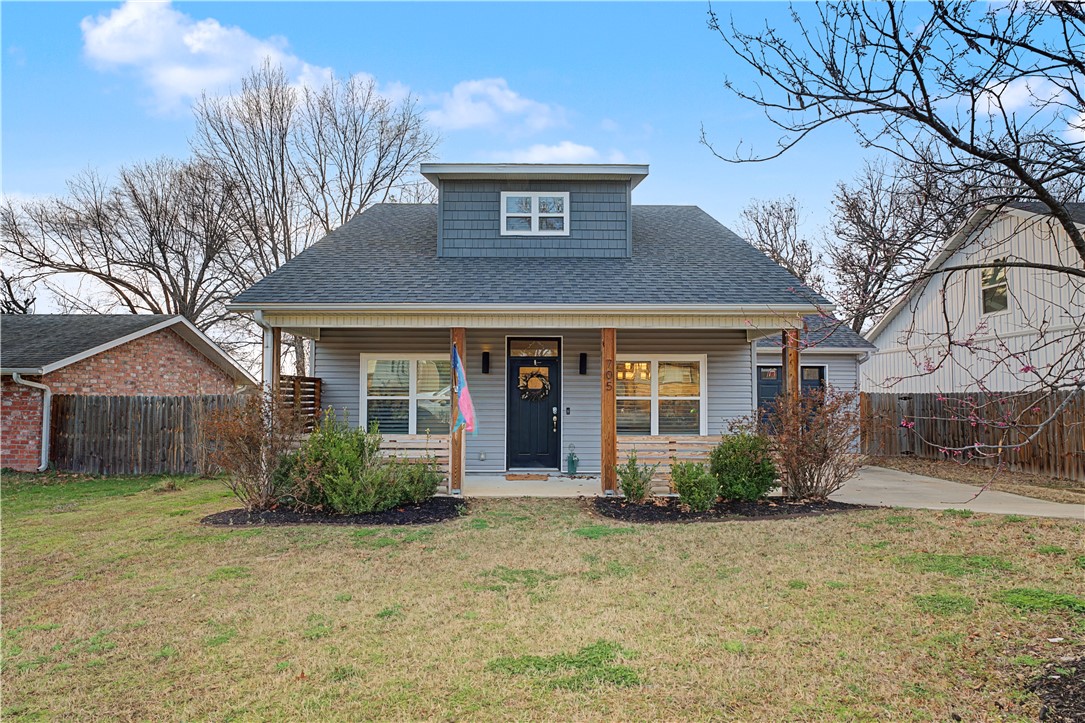 Photo 1 of 1 — 705 Dockery Lane, Fayetteville, AR 72701