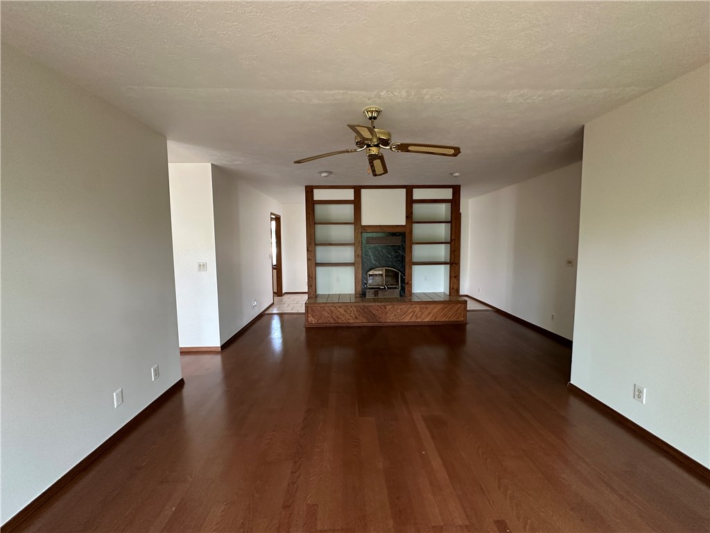 Lakeside Terrace - Residential