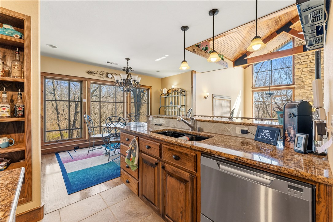 Twin Lakes Est - Residential