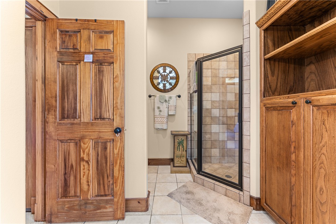 Twin Lakes Est - Residential