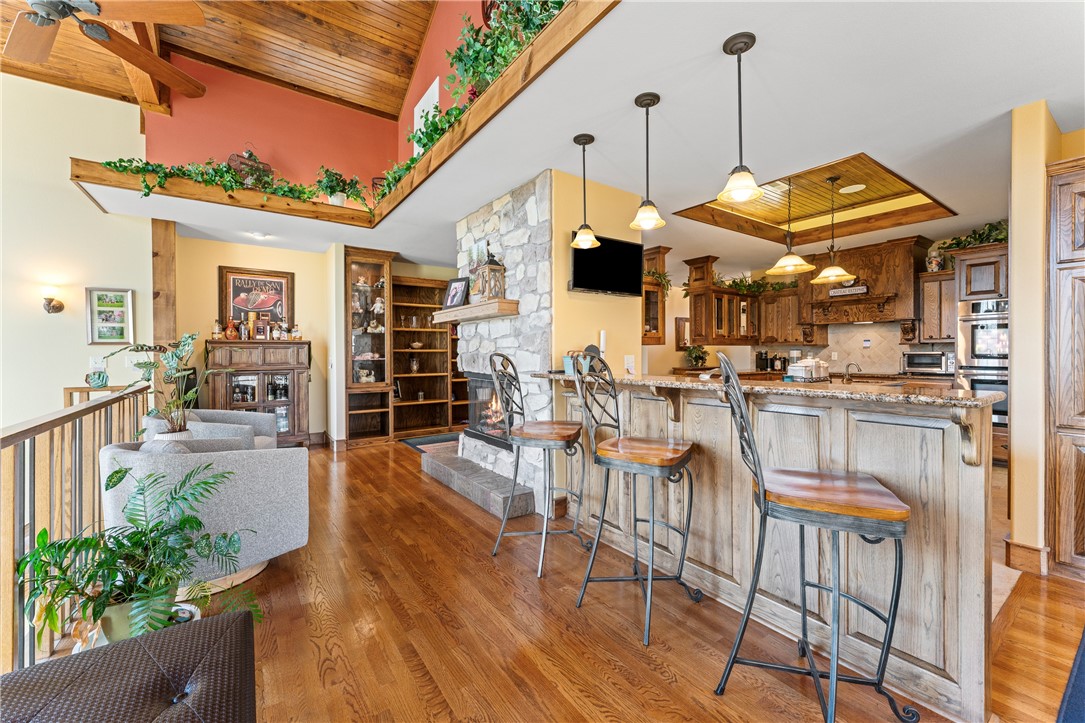 Twin Lakes Est - Residential