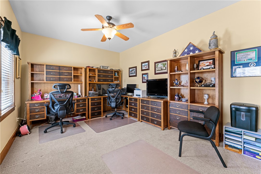 Twin Lakes Est - Residential