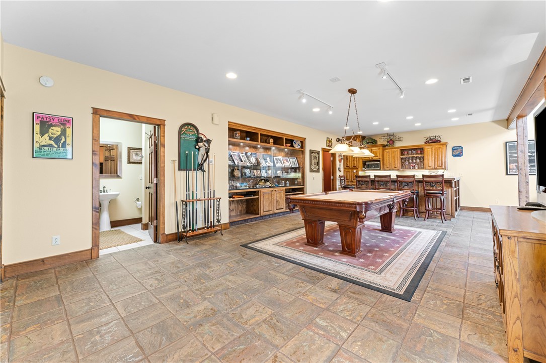 Twin Lakes Est - Residential