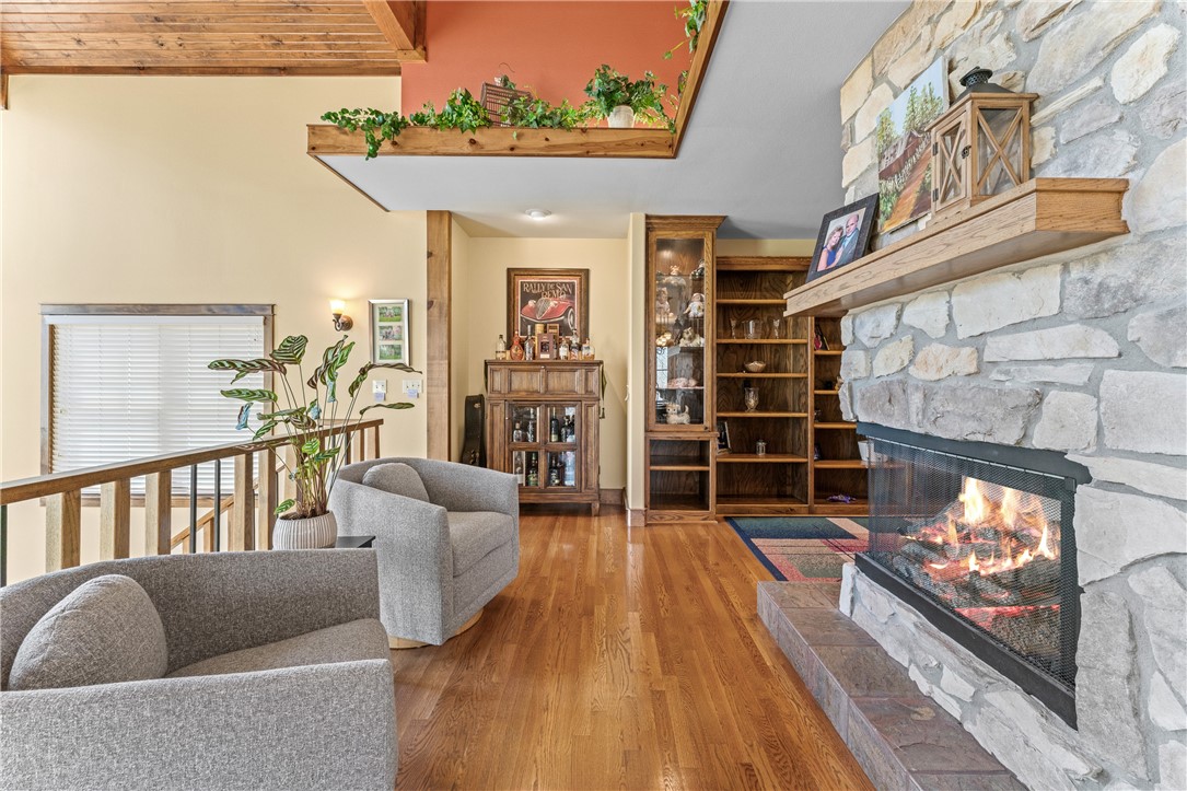 Twin Lakes Est - Residential