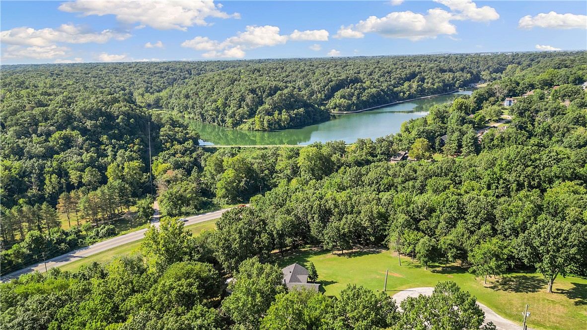 Twin Lakes Est - Residential