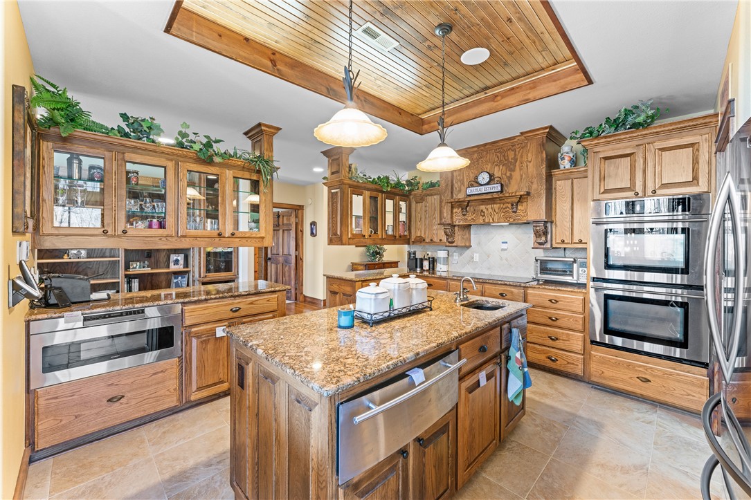 Twin Lakes Est - Residential