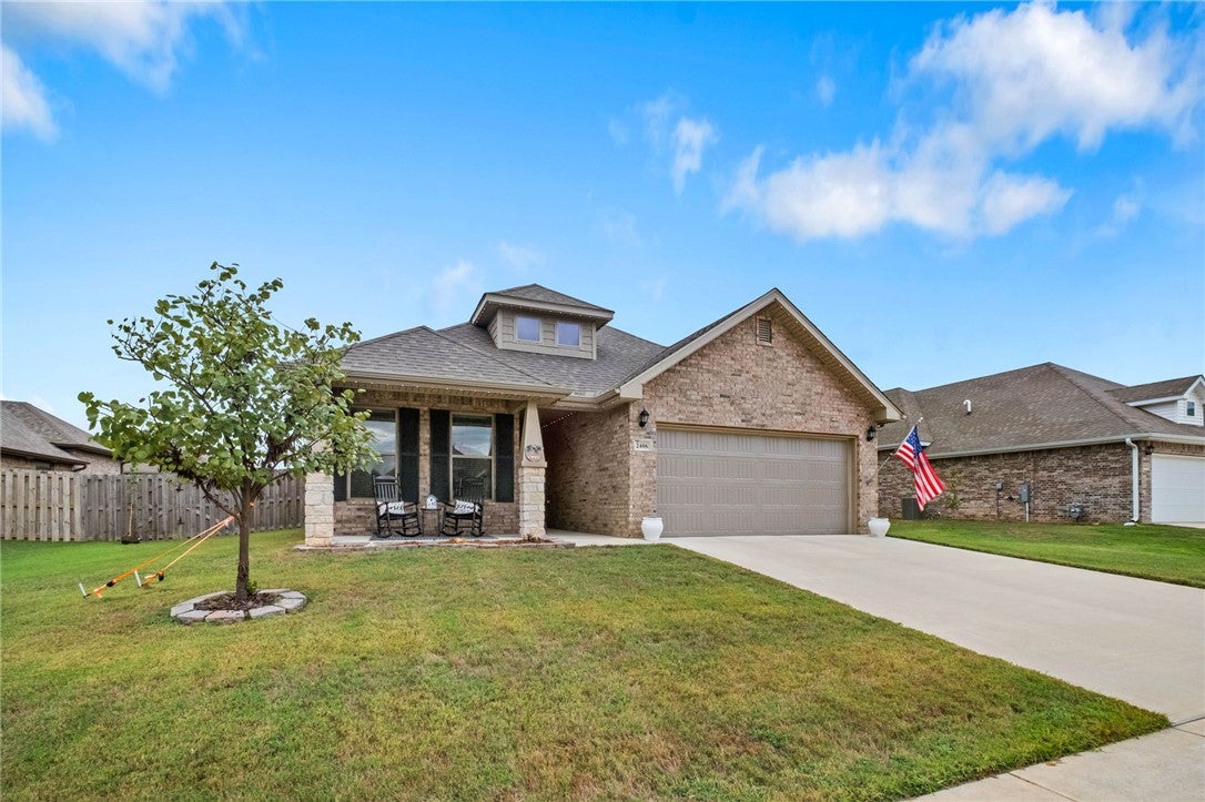 2406 Armstrong Lane
