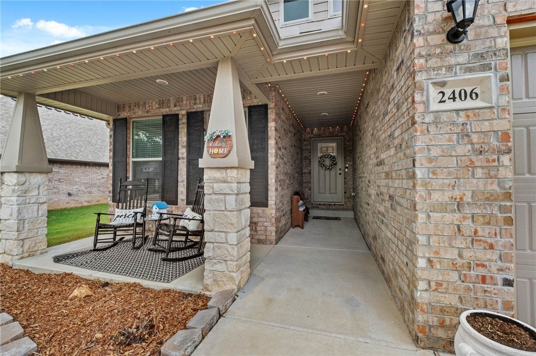 2406 Armstrong Lane