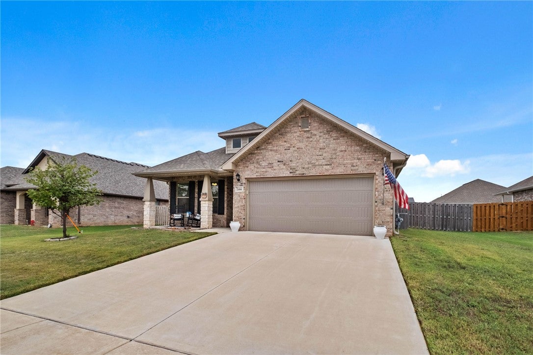 2406 Armstrong Lane