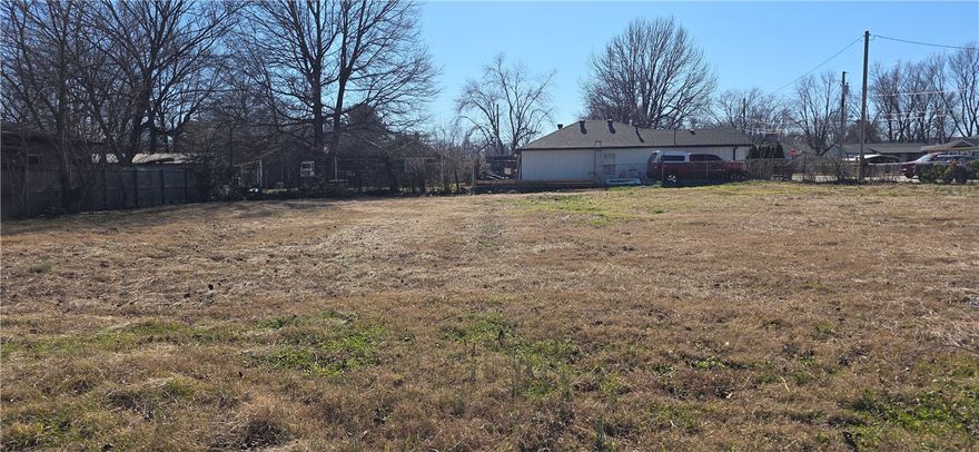 Exceptional lot in a thriving Springdale neighborhood. A fantastic opportunity to build your dream home or maximize investment potential by also purchasing the adjacent corner lot (MLS 1332799).