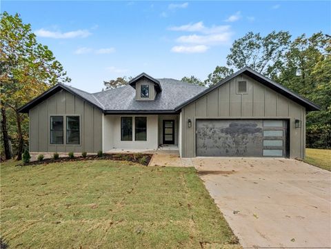 Photo of 4 ABERFELD Place, Bella Vista, AR 72715 (MLS # 1326978)